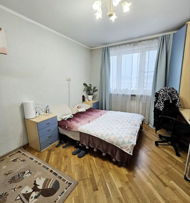 Продам двухкомнатную (2-комн.) квартиру, Декабристов ул, 10к1, Москва г