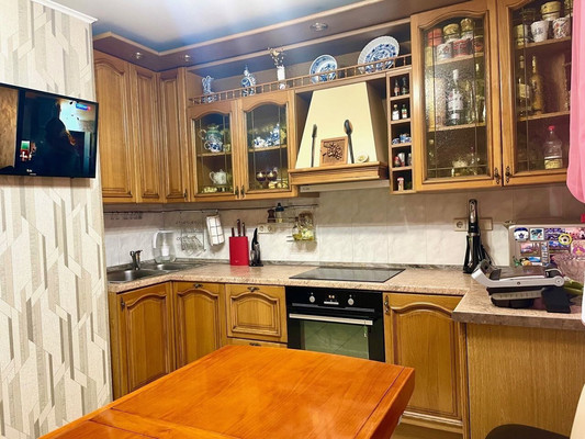 Продам многокомнатную квартиру, Ангарская ул, 22к1, Москва г
