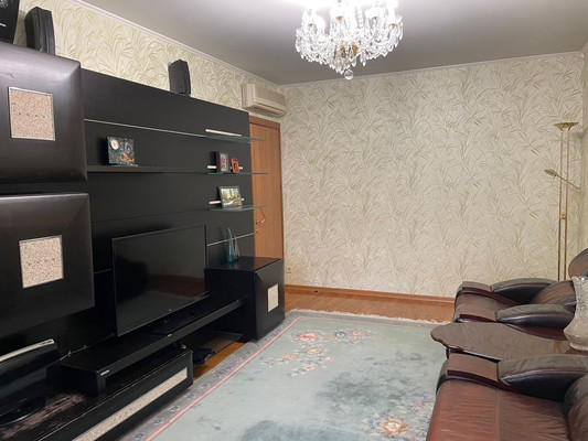 Продам многокомнатную квартиру, Ангарская ул, 22к1, Москва г