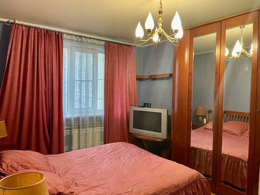 Продам многокомнатную квартиру, Ангарская ул, 22к1, Москва г
