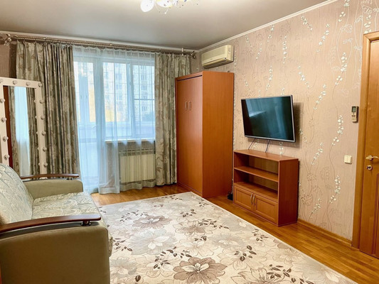 Продам многокомнатную квартиру, Ангарская ул, 22к1, Москва г