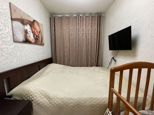 Продам двухкомнатную (2-комн.) квартиру, Нахимовский пр-кт, 38, Москва г