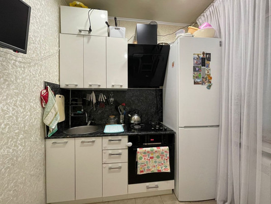 Продам двухкомнатную (2-комн.) квартиру, Нахимовский пр-кт, 38, Москва г