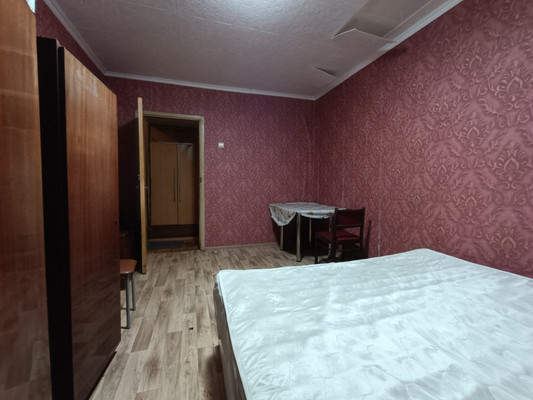 Продам трехкомнатную (3-комн.) квартиру, Харьковская ул, 1к4, Москва г