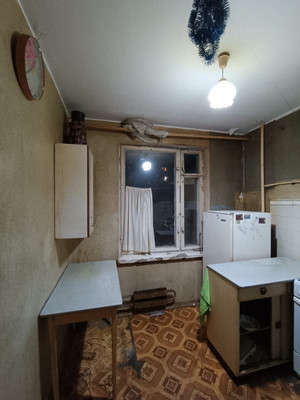 Продам трехкомнатную (3-комн.) квартиру, Харьковская ул, 1к4, Москва г