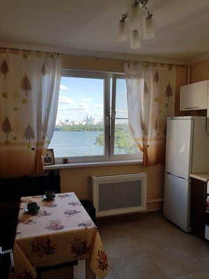 Продам двухкомнатную (2-комн.) квартиру, Твардовского ул, 18к4, Москва г