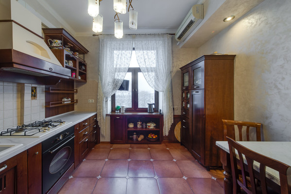 Продам многокомнатную квартиру, Народного Ополчения ул, 49к1, Москва г