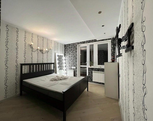 Продам двухкомнатную (2-комн.) квартиру, Академика Семёнова ул, 11к1, Москва г
