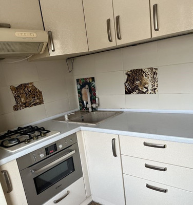 Продам двухкомнатную (2-комн.) квартиру, Кировоградская ул, 4к3, Москва г