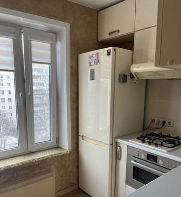 Продам двухкомнатную (2-комн.) квартиру, Кировоградская ул, 4к3, Москва г