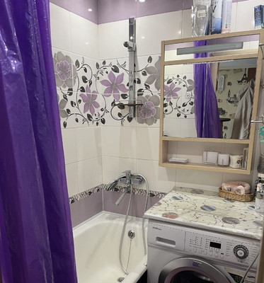 Продам двухкомнатную (2-комн.) квартиру, Кировоградская ул, 4к3, Москва г
