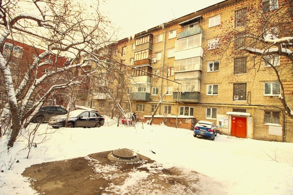 Продам трехкомнатную (3-комн.) квартиру, Инженерная ул, 30, Екатеринбург г