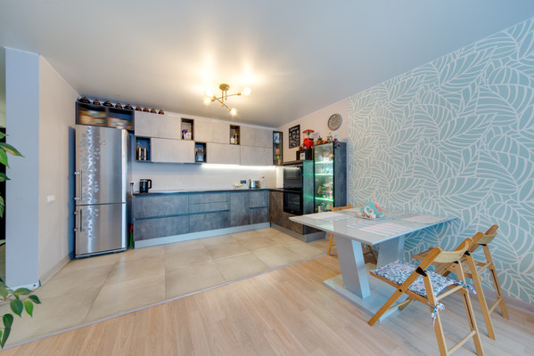 Продам трехкомнатную (3-комн.) квартиру, Мельникова пр-кт, 5к1, Химки г