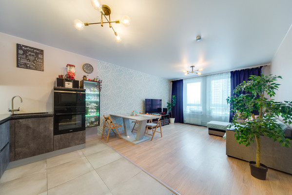 Продам трехкомнатную (3-комн.) квартиру, Мельникова пр-кт, 5к1, Химки г