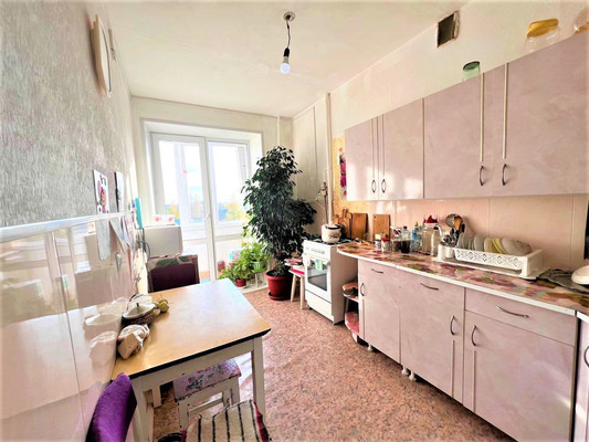 Продам трехкомнатную (3-комн.) квартиру, Кирова ул, 39, Ханты-Мансийск г