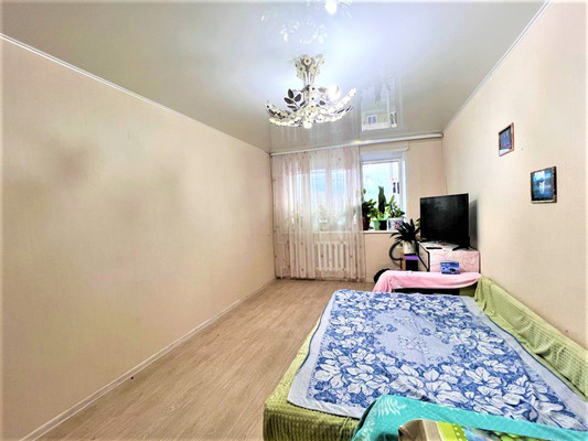 Продам трехкомнатную (3-комн.) квартиру, Кирова ул, 39, Ханты-Мансийск г