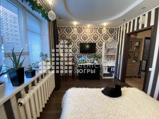 Продам двухкомнатную (2-комн.) квартиру, Карла Маркса ул, 30, Ханты-Мансийск г