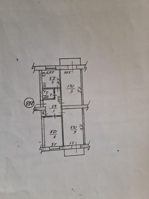 Продам трехкомнатную (3-комн.) квартиру, Залесская ул, 81, Симферополь г