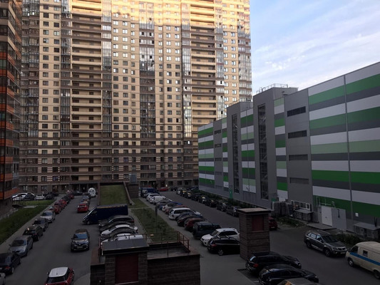 Продам трехкомнатную (3-комн.) квартиру, Новая ул, 13к2, Мурино п