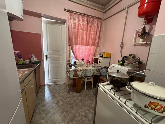 Продам многокомнатную квартиру, Севастопольская ул, 223, Симферополь г
