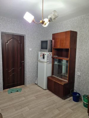 Продам комнату в 8-комн. квартире, Пискарёвский пр-кт, 10к2, Санкт-Петербург г