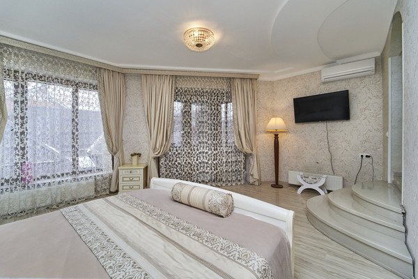 Продам дом, им. Пирогова Н.Г. ул, 8, Краснодар г, 0 км от города