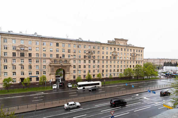 Продам многокомнатную квартиру, Ленинский пр-кт, 161, Санкт-Петербург г