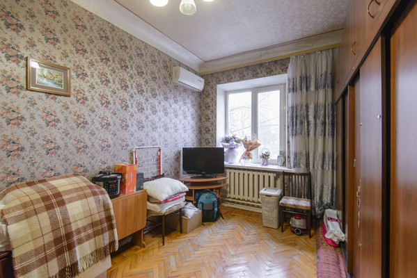 Продам трехкомнатную (3-комн.) квартиру, Кировский пр-кт, 106, Ростов-на-Дону г