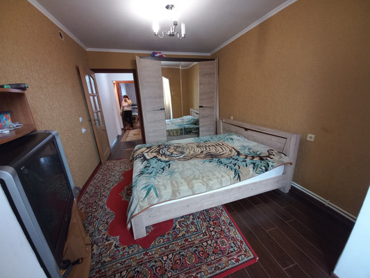 Продам трехкомнатную (3-комн.) квартиру, Комсомольская ул, 138кА, Апшеронск г