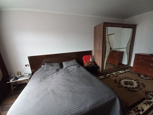 Продам трехкомнатную (3-комн.) квартиру, Комсомольская ул, 138кА, Апшеронск г