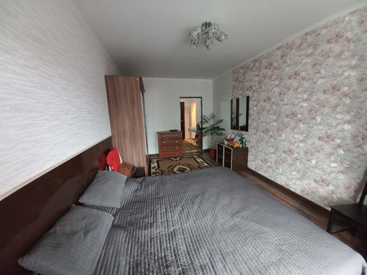 Продам трехкомнатную (3-комн.) квартиру, Комсомольская ул, 138кА, Апшеронск г