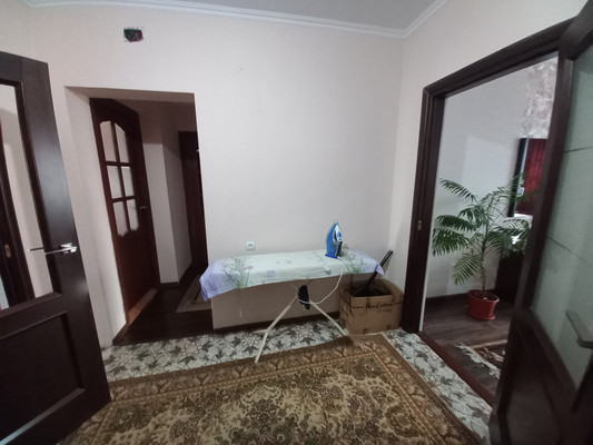 Продам трехкомнатную (3-комн.) квартиру, Комсомольская ул, 138кА, Апшеронск г