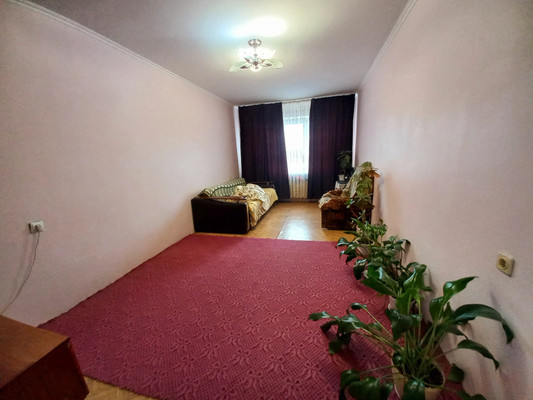 Продам трехкомнатную (3-комн.) квартиру, Комсомольская ул, 138кА, Апшеронск г