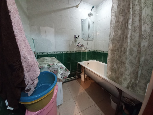 Продам трехкомнатную (3-комн.) квартиру, Комсомольская ул, 138кА, Апшеронск г