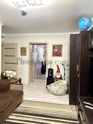 Продам трехкомнатную (3-комн.) квартиру, Малинники пер, 7, Калуга г