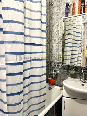 Продам трехкомнатную (3-комн.) квартиру, Малинники пер, 7, Калуга г
