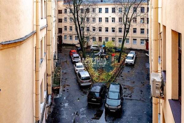 Продам многокомнатную квартиру, Центральная (Пенс-в Ленинского р-на снт) ул, д. 49, Санкт-Петербург г