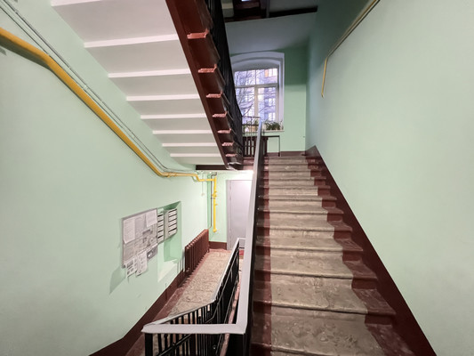 Продам двухкомнатную (2-комн.) квартиру, Беринга ул, 3, Санкт-Петербург г