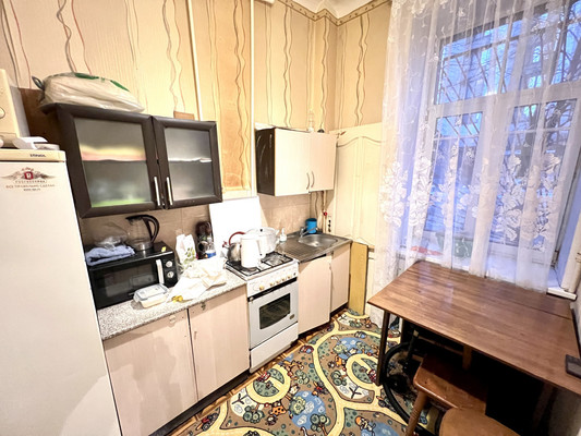 Продам двухкомнатную (2-комн.) квартиру, Беринга ул, 3, Санкт-Петербург г