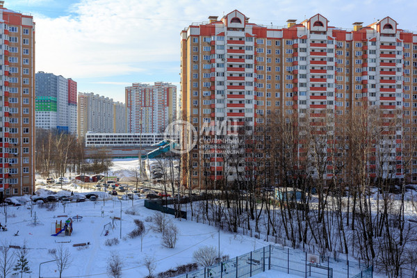 Продам трехкомнатную (3-комн.) квартиру, Совхозная (Левобережный мкр.) ул, 29, Химки г