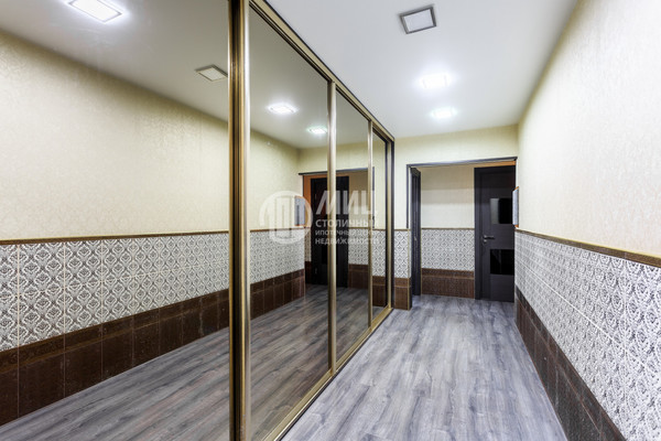 Продам трехкомнатную (3-комн.) квартиру, Совхозная (Левобережный мкр.) ул, 29, Химки г