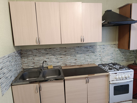 Продам однокомнатную (1-комн.) квартиру, Школьная ул, 15, Маленькое с