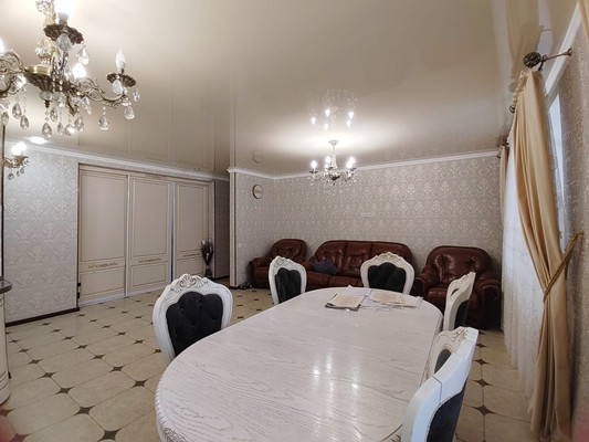 Продам трехкомнатную (3-комн.) квартиру, Родниковый пер, 1, Белореченск г