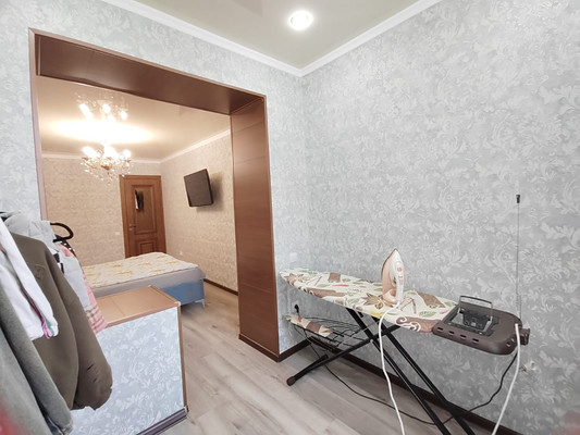 Продам трехкомнатную (3-комн.) квартиру, Родниковый пер, 1, Белореченск г