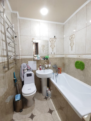 Продам трехкомнатную (3-комн.) квартиру, Родниковый пер, 1, Белореченск г