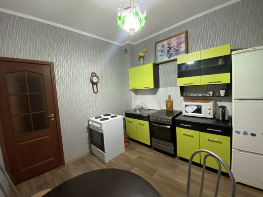 Продам однокомнатную (1-комн.) квартиру, Мира ул, 21, Нижневартовск г