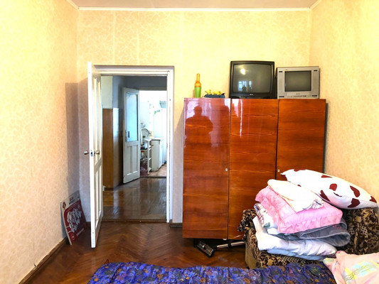 Продам трехкомнатную (3-комн.) квартиру, Новый пер, 6, Апшеронск г