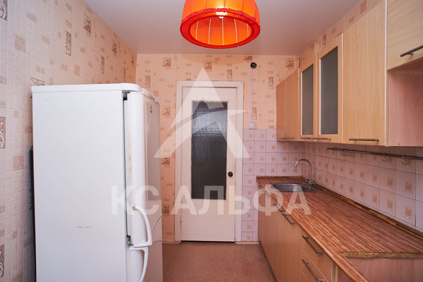 Продам двухкомнатную (2-комн.) квартиру, Морозова ул, 146, Сыктывкар г
