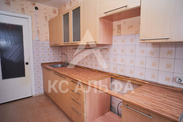 Продам двухкомнатную (2-комн.) квартиру, Морозова ул, 146, Сыктывкар г