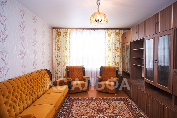 Продам двухкомнатную (2-комн.) квартиру, Морозова ул, 146, Сыктывкар г